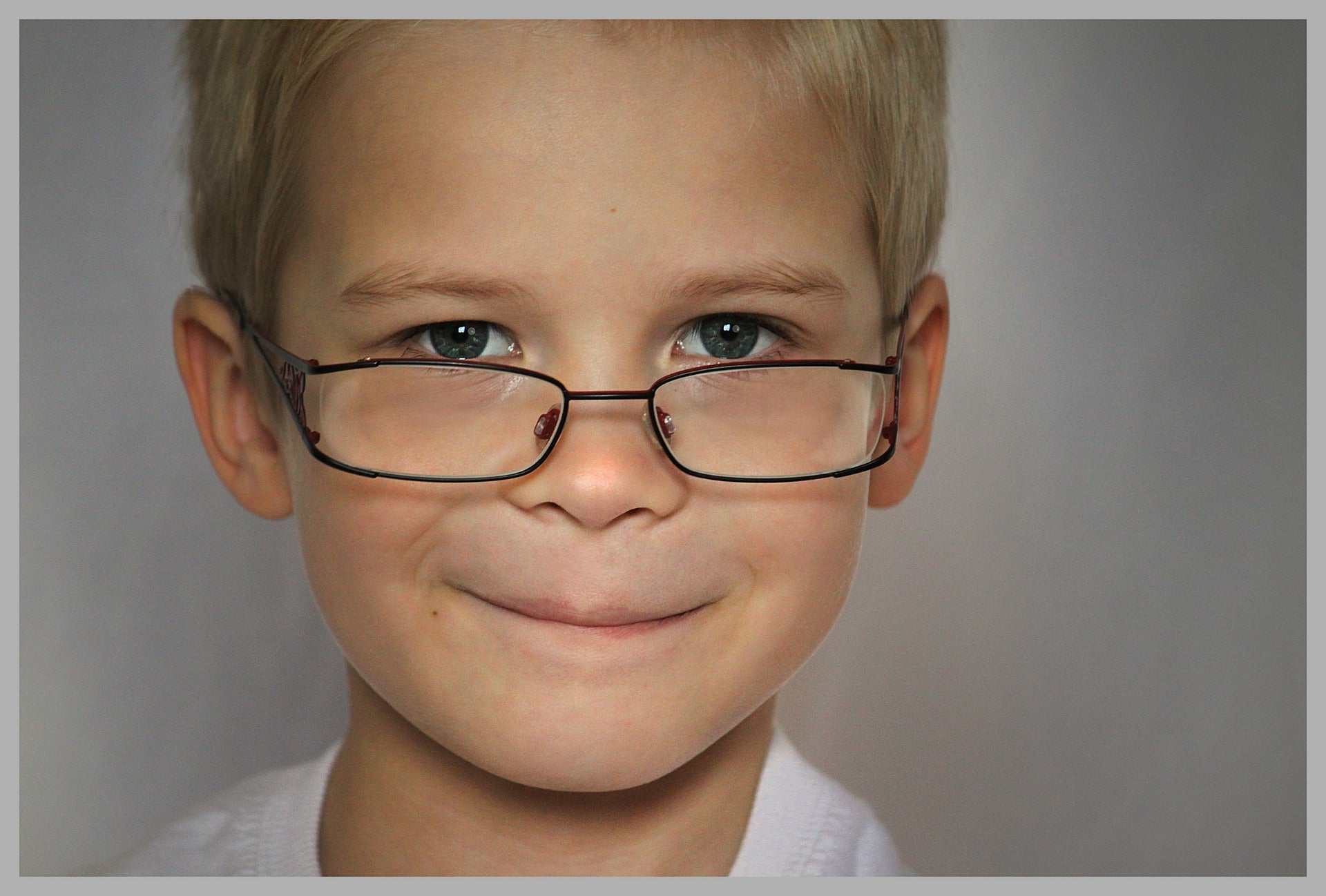 Lunettes de natation pour enfant hypermétrope - A chaque activité ses  lunettes !